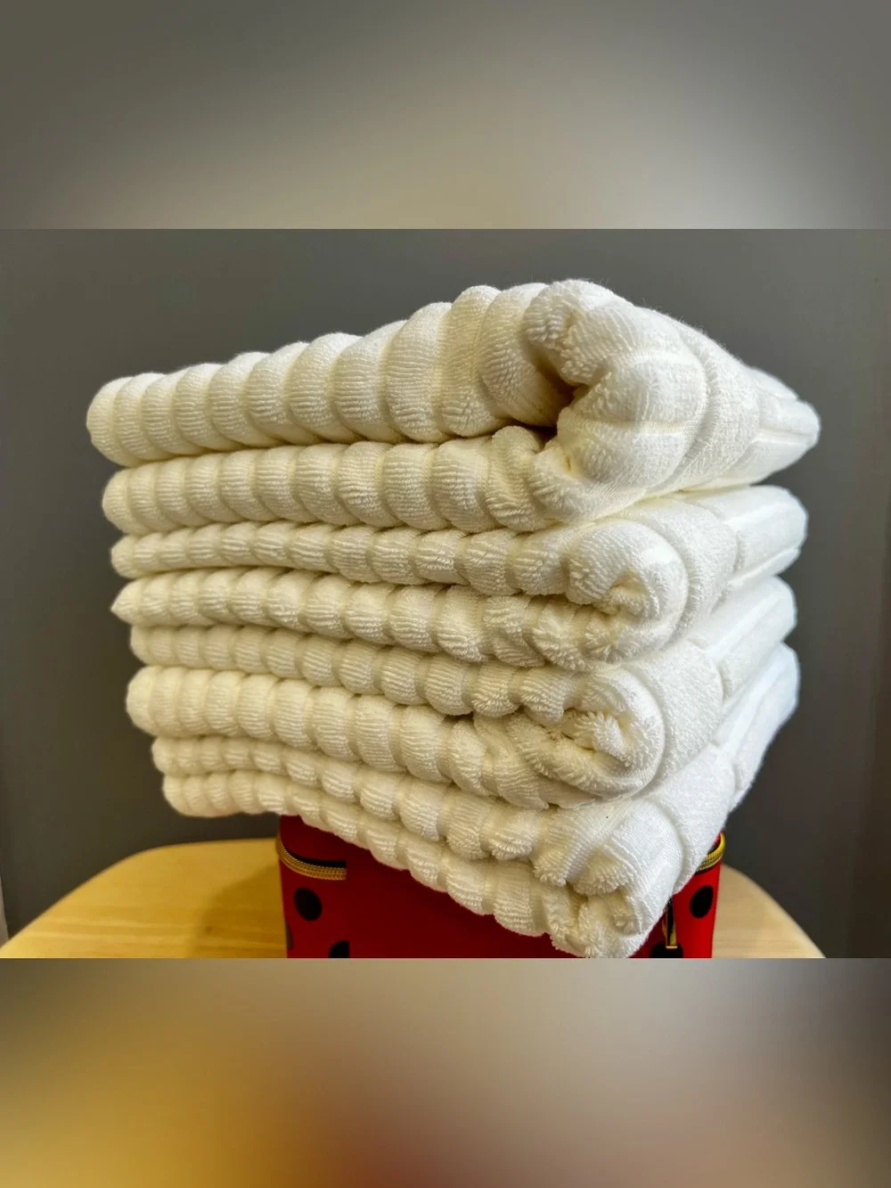 The Suite Collection- FOUR Ivory Tub Mats by Terrisol are NWT